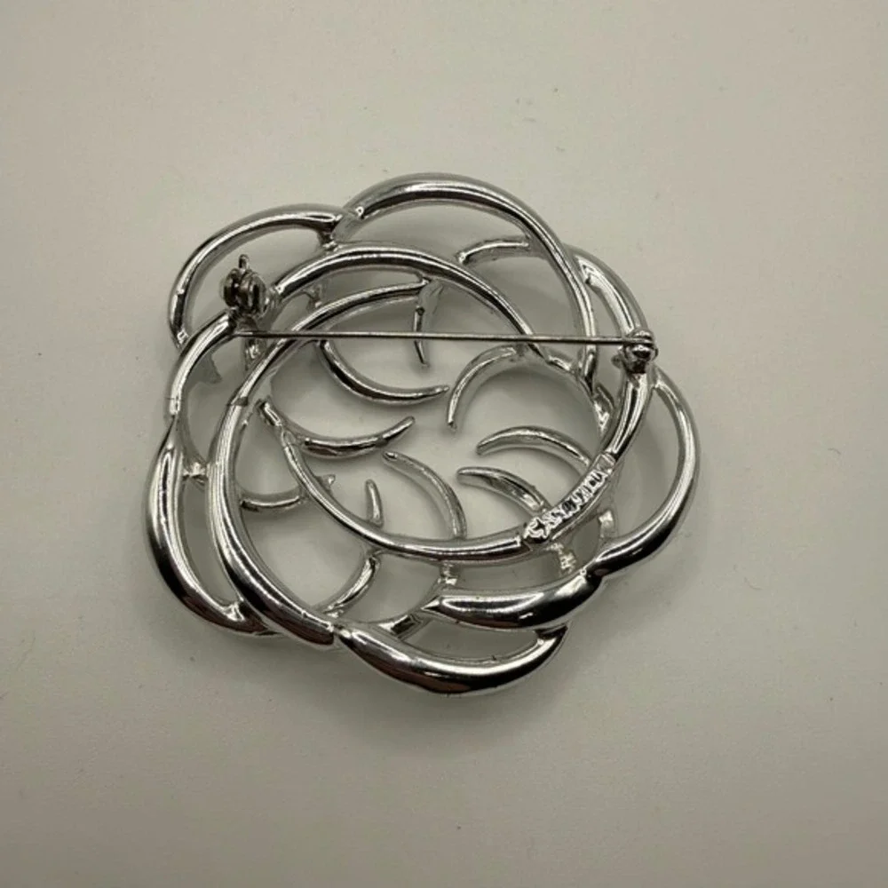 Sarah Coventry Silver Tone Textured Swirl Brooch Pin Glamorous Statement Jewelry